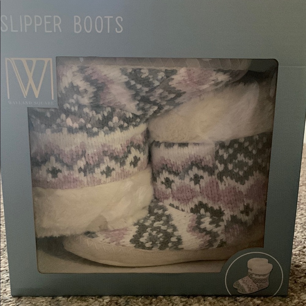 Purple And White Size Small Slipper Boots NWT